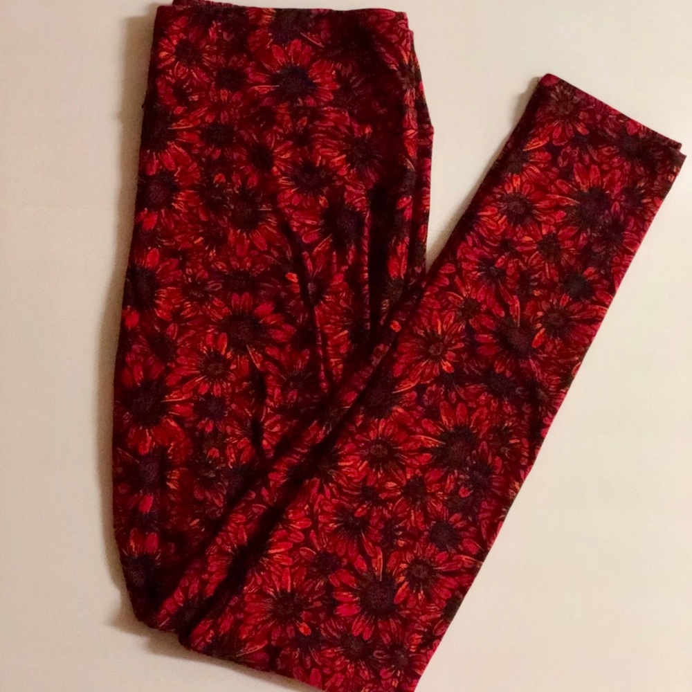 LuLaRoe Tall & Curvy Leggings